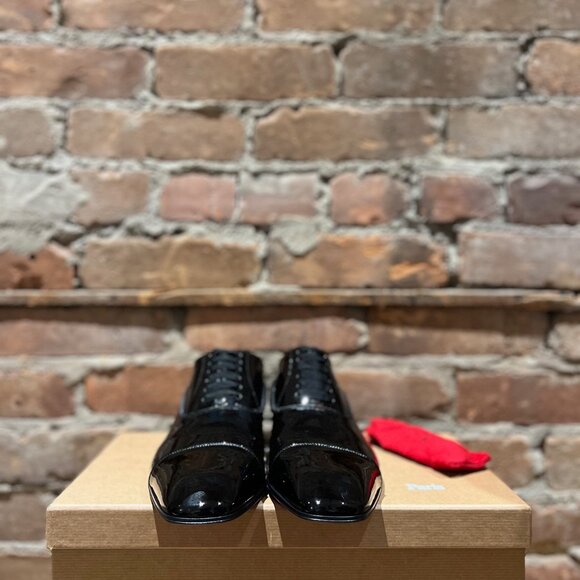 Christian Louboutin “Greggo Flat Patent” Oxford - Picture 5 of 10